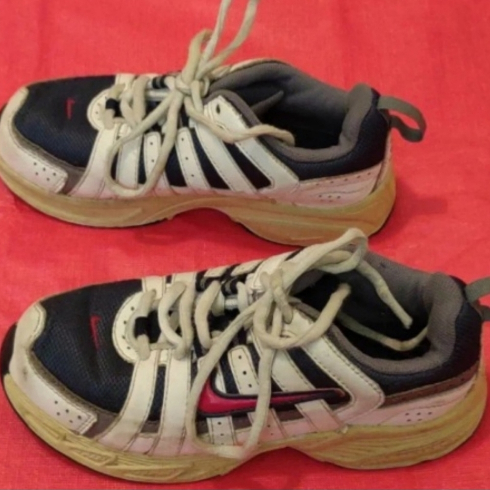Nike White and Black Athletic Shoes size 12.5